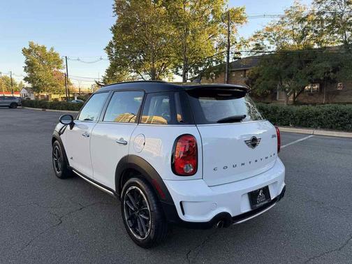Light White 2016 MINI Countryman Cooper S ALL4