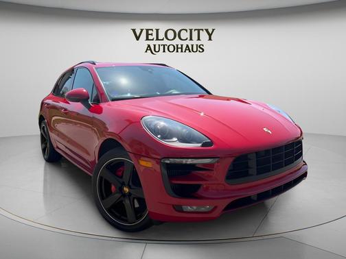 Carmine Red 2018 Porsche Macan Macan GTS
