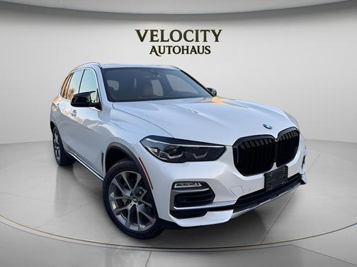 Mineral White Metallic 2019 BMW X5 xDrive40i
