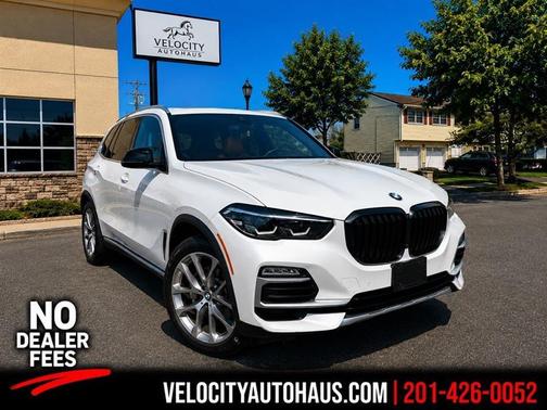 White Metallic 2019 BMW X5 xDrive40i