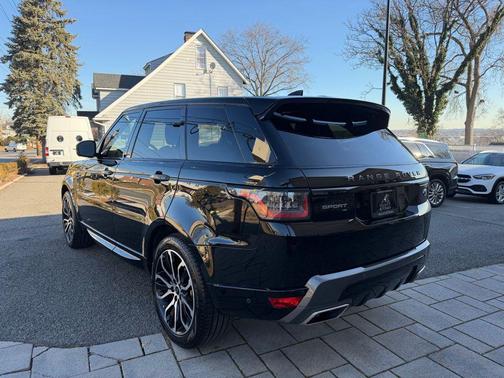 2021 Land Rover Range Rover Sport HSE Silver Edition