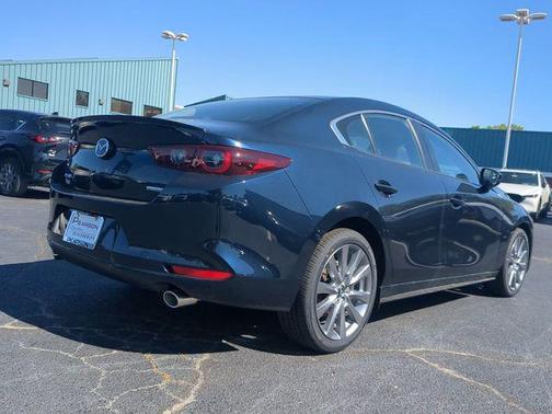 2025 Mazda Mazda3 FWD w/Preferred Package