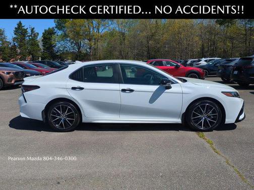 2024 Toyota Camry SE