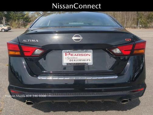 Super Black Clearcoat 2023 Nissan Altima SR FWD