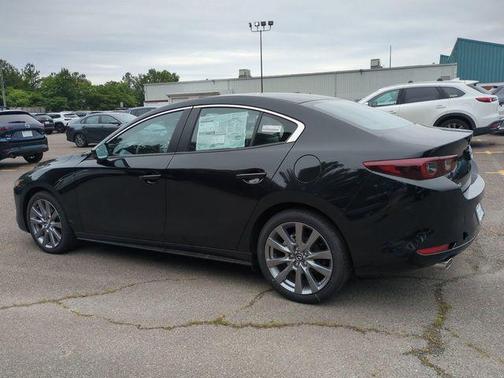2025 Mazda Mazda3 FWD w/Preferred Package