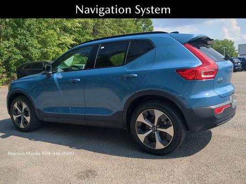 2024 Volvo XC40 B5 Core Bright Theme