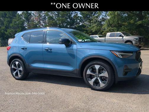 2024 Volvo XC40 B5 Core Bright Theme