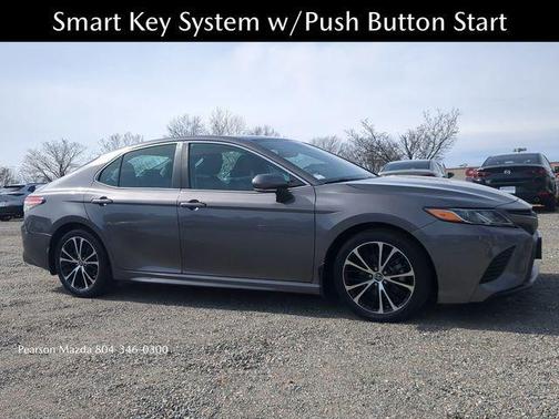 2019 Toyota Camry SE