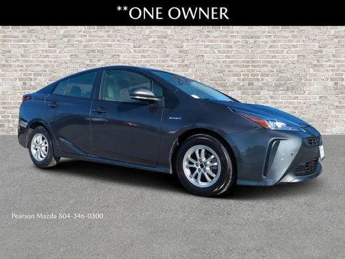 2022 Toyota Prius LE