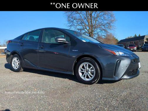2022 Toyota Prius LE