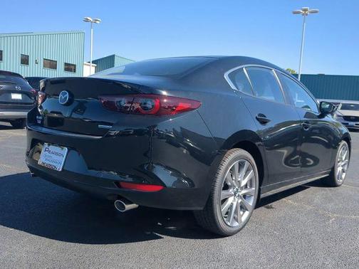 2025 Mazda Mazda3 FWD w/Preferred Package