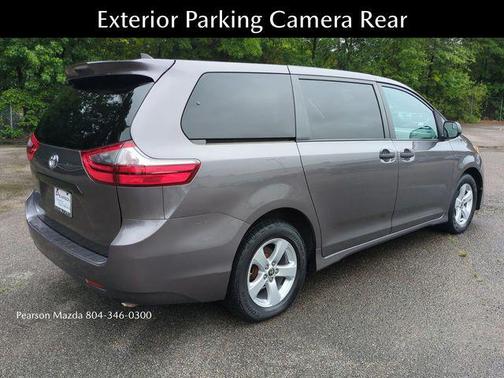 2020 Toyota Sienna SE