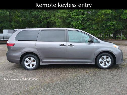2020 Toyota Sienna SE