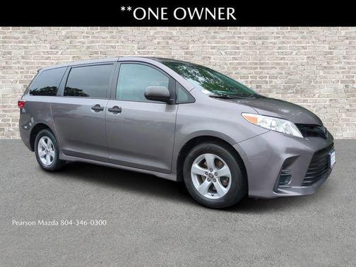 2020 Toyota Sienna SE