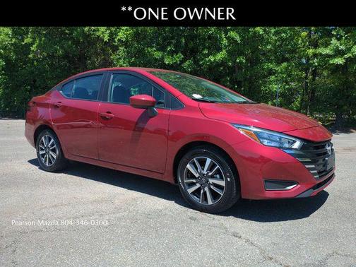 Scarlet 2025 Nissan Versa 1.6 SV