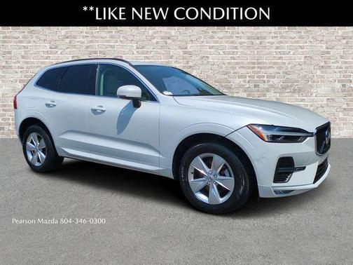 2022 Volvo XC60 B5 Momentum