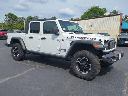 Bright White Clearcoat 2026 Jeep Gladiator Rubicon