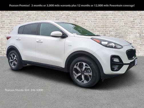 Snow White Pearl 2022 Kia Sportage LX