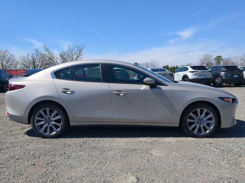 Platinum 2026 Mazda Mazda3 FWD w/Preferred Package