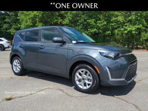 Gray 2025 Kia Soul LX
