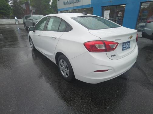 2018 Chevrolet Cruze LS