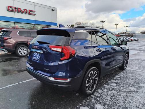 2022 GMC Terrain SLT