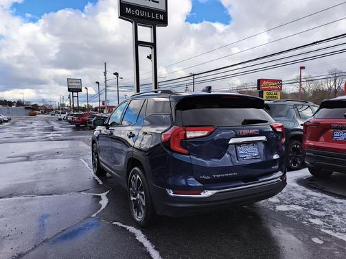 2022 GMC Terrain SLT