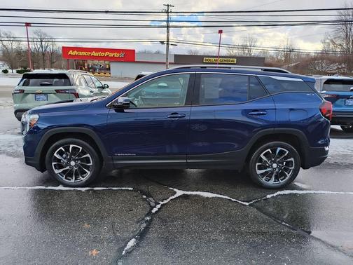 2022 GMC Terrain SLT