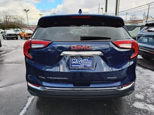 2022 GMC Terrain SLT