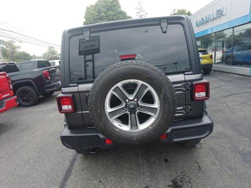 2022 Jeep Wrangler Unlimited Sahara
