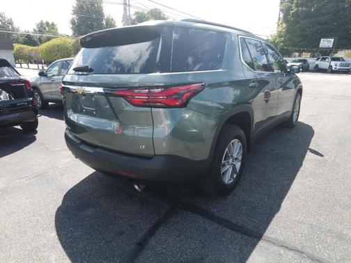 2022 Chevrolet Traverse LT Cloth