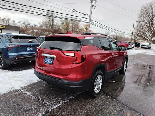 2022 GMC Terrain SLE