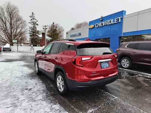 2022 GMC Terrain SLE
