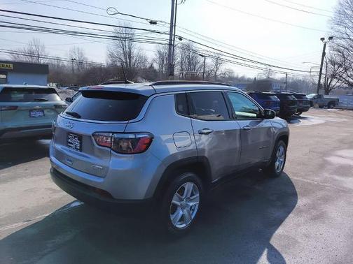 2022 Jeep Compass Latitude