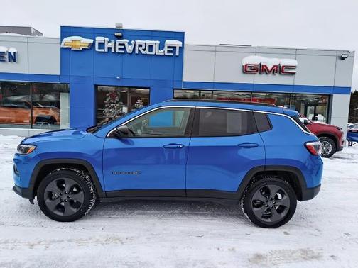 2022 Jeep Compass Latitude Lux