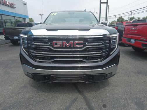 2022 GMC Sierra 1500 SLT
