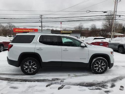 2023 GMC Acadia SLE