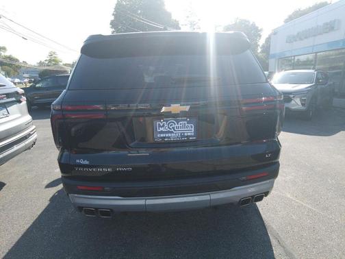 2024 Chevrolet Traverse LT
