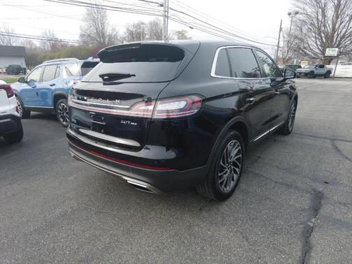 2019 Lincoln Nautilus Reserve