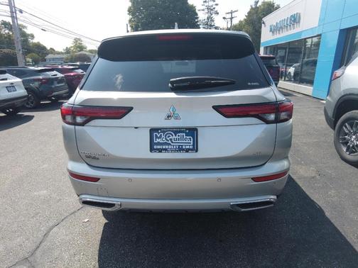 2022 Mitsubishi Outlander SE