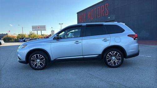 2017 Mitsubishi Outlander ES