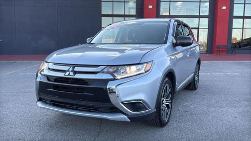 2017 Mitsubishi Outlander ES