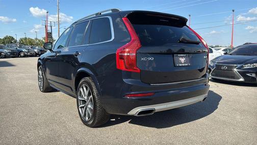 2016 Volvo XC90 T6 Momentum