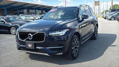 2016 Volvo XC90 T6 Momentum