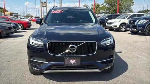 2016 Volvo XC90 T6 Momentum