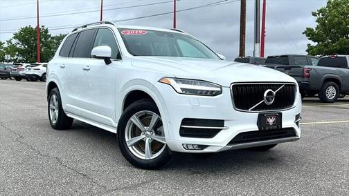2019 Volvo XC90 T5 Momentum
