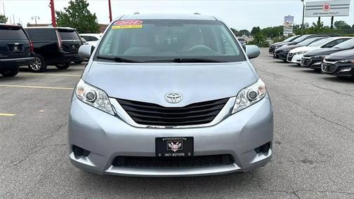 2014 Toyota Sienna LE