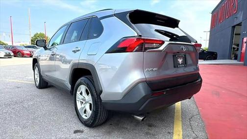 2020 Toyota RAV4 Hybrid XLE