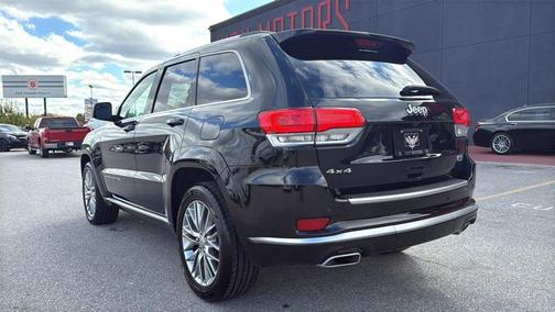 2018 Jeep Grand Cherokee Summit