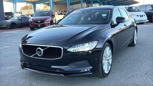 2018 Volvo S90 T6 Momentum